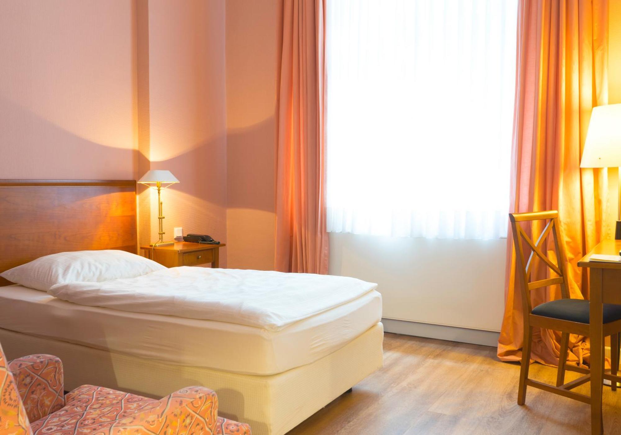 Hotel Villa Viktoria Luise Blankenburg  Ruang foto